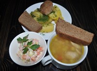 Комплекс №1 вторник: Суп картофельный с курочкой, Картофель отварной с зеленью, Котлета сытная рубленная, Салат Оливье с колбасой и грибами, Хлеб ржаной 2 куска Комплекс №1 вторник: Суп картофельный с курочкой, Картофель отварной с зеленью, Котлета сытная рубленная, Салат Оливье с колбасой и грибами, Хлеб ржаной 2 куска